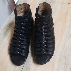 Frye Marlene Twisted Sandal